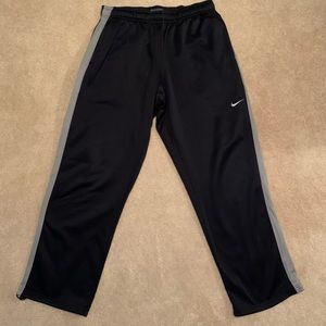 Nike ThermaFit Sweatpants XL
